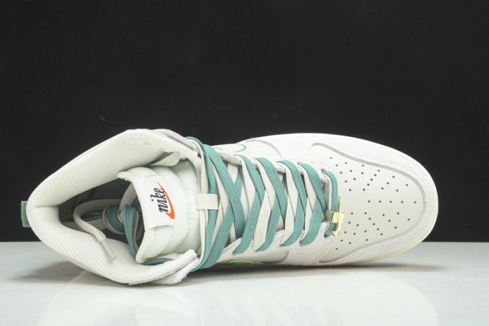 Nike Dunk High SE First Use Sail (GS) - DD0733-001