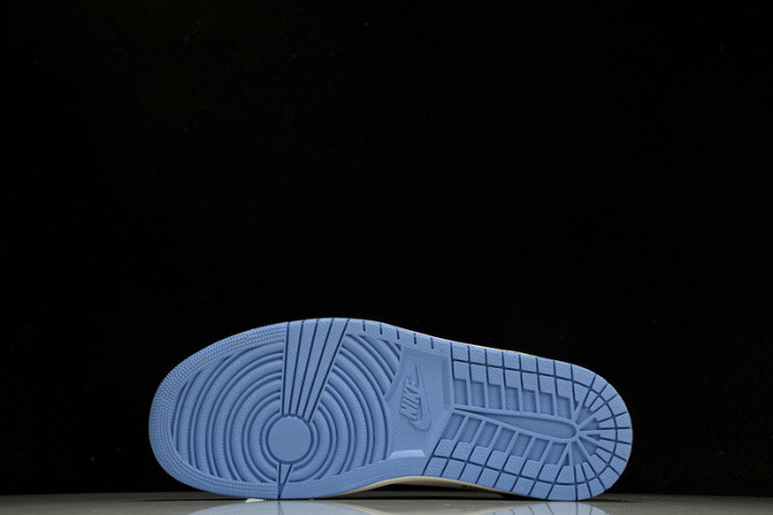 AIR JORDAN 1RETRO HIGH OGD M7866 180