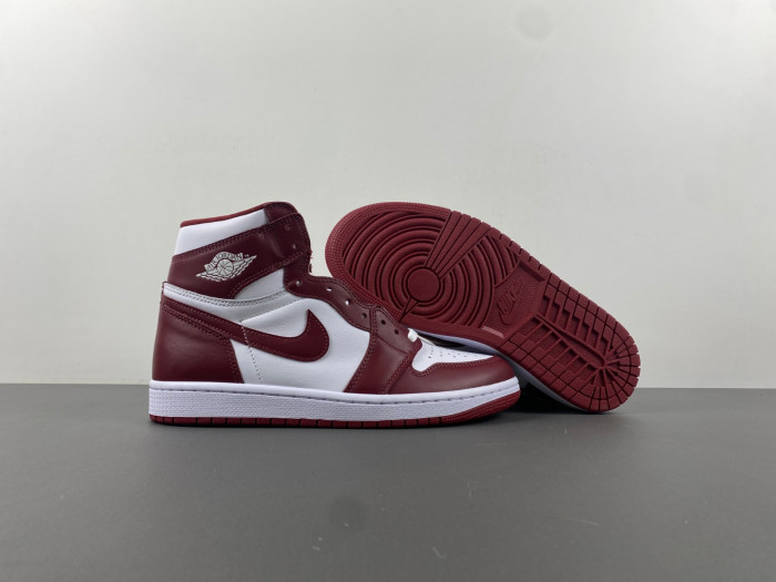 Air Jordan 1 High OG “Team Red” DZ5485-160