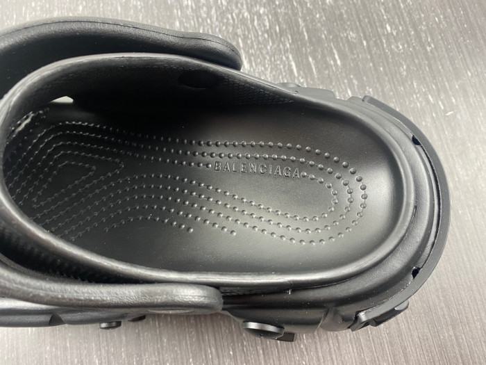 BLEN DESIGNER SLIPPERS