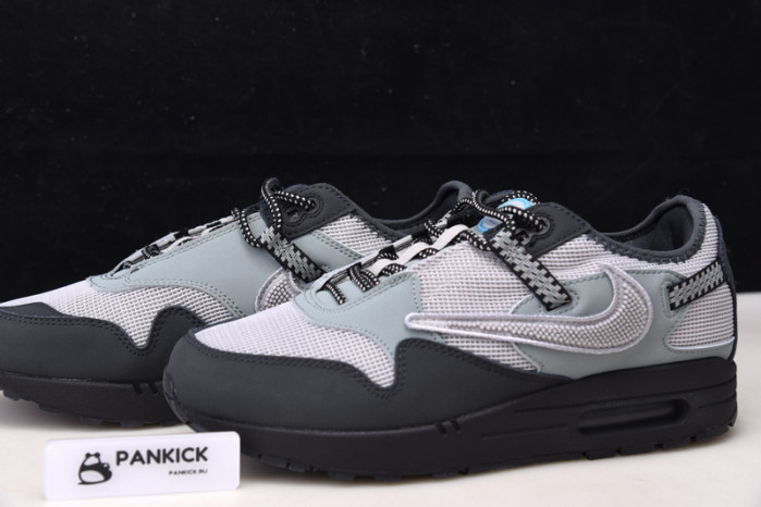 TRAVIS SCOTT X NIKE AIR MAX 1