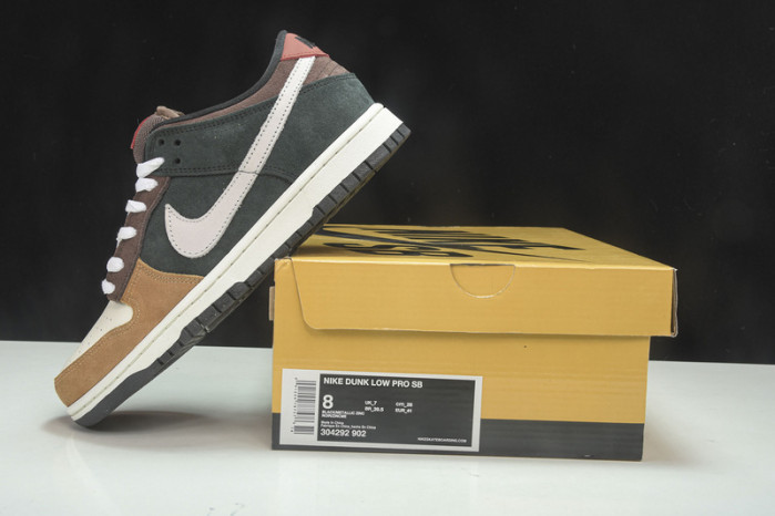 Nike SB Dunk Low Joe Strummer - 304292-902