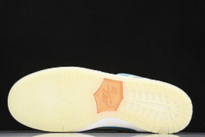 Nike SB Dunk Low MIA Skate Shop - 504750-474