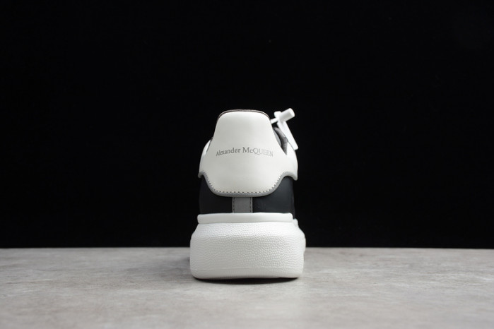 Alexander McQueen sneaker