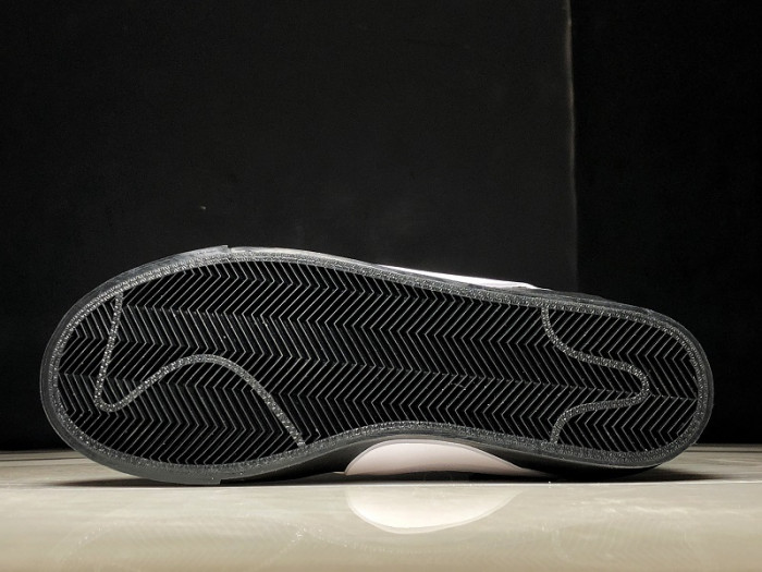 Nike Blazer Mid OH Grim Reaper AA3832-001