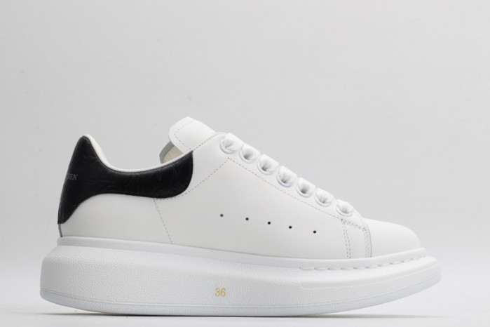 Alexander McQueen sneaker