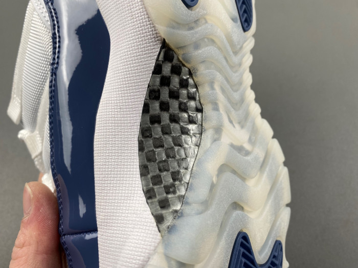 Air Jordan 11 FV5104-104