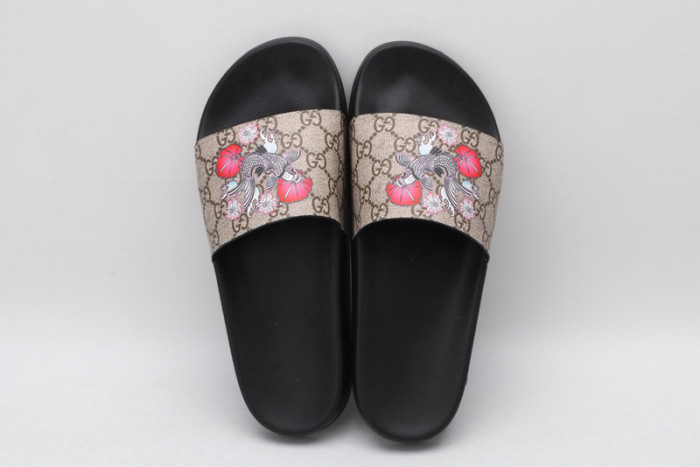 G DESIGNER SLIPPERS