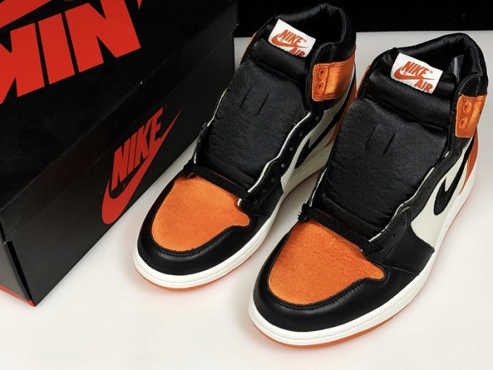 AIR JORDAN 1 RETRO HIGH SATIN SHATTERED BACKBOARD AV3725-010