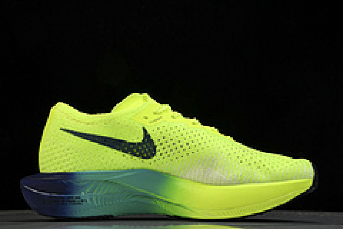 Nk ZoomX Vaporfly NEXT% 3 DV4129-700