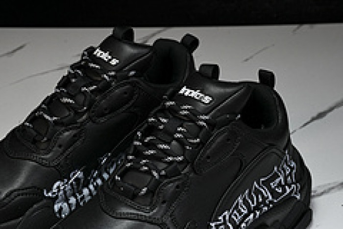 BL TRIPLE S TRAINERS W2FAY 9017