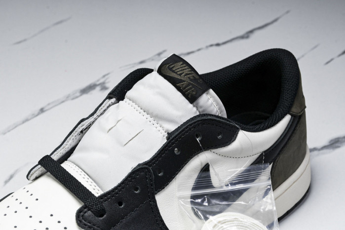 Air Jordan 1 Low OG “Mocha” CZ0790-102