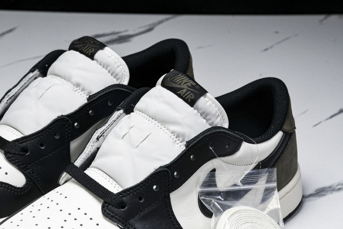 Air Jordan 1 Low OG “Mocha” CZ0790-102