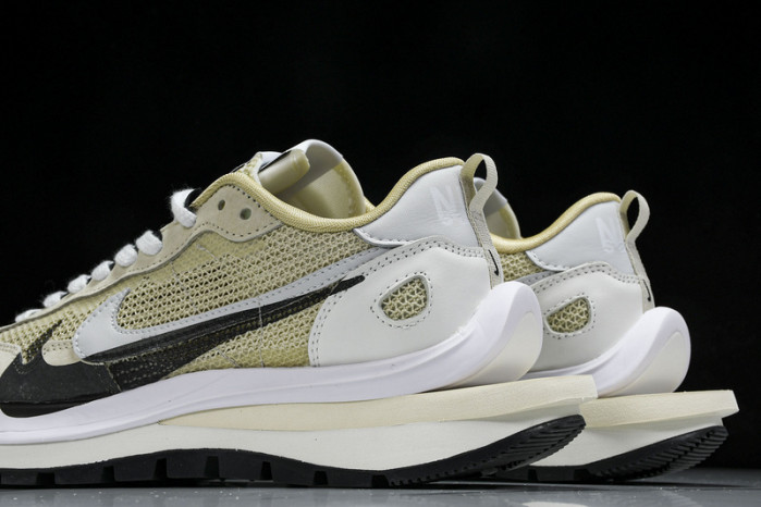 Sacai x Nk VaporWaffle 3.0 CV1363 108
