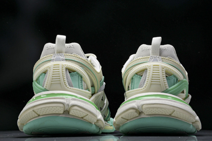 BLEN Track W3AE2 3911