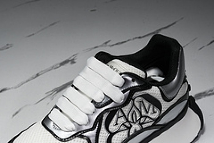 Alexander McQueen sneaker