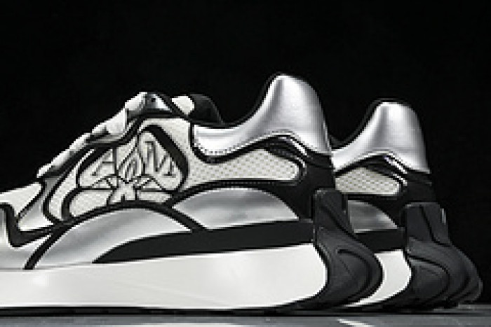 Alexander McQueen sneaker