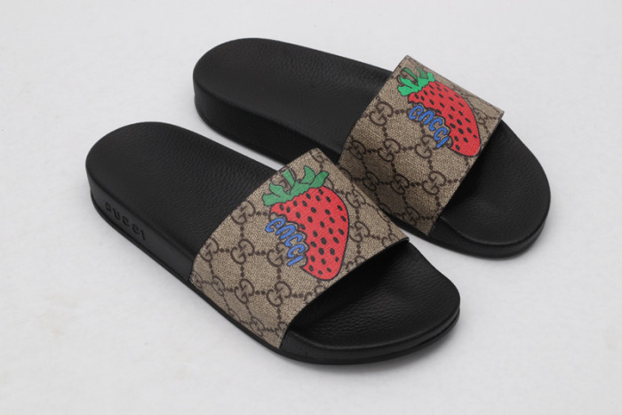 G DESIGNER SLIPPERS