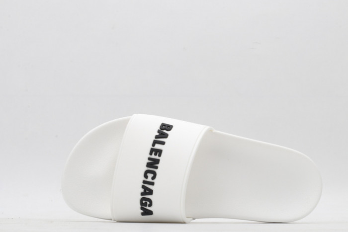 BLEN DESIGNER SLIPPERS