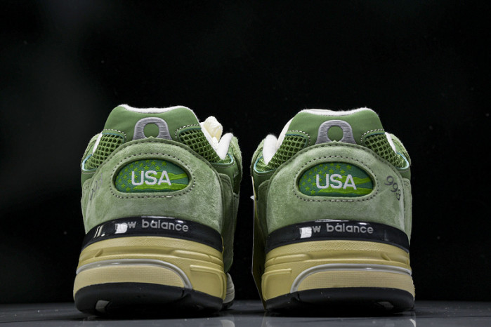 New Balance U993GW