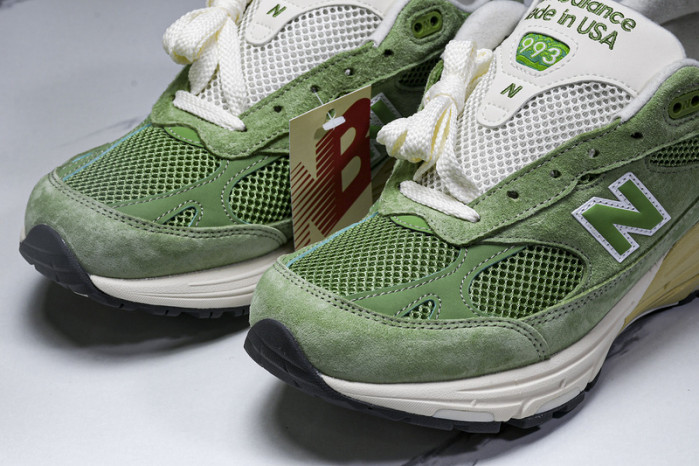 New Balance U993GW