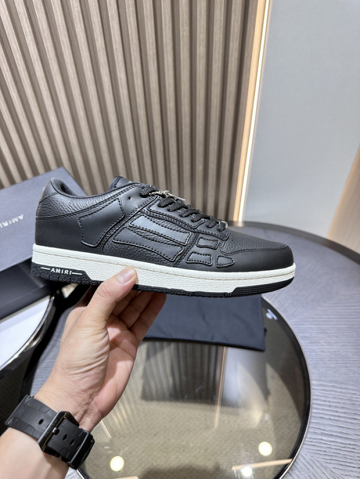 AM1R1 SNEAKERS