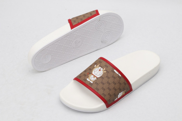 G DESIGNER SLIPPERS