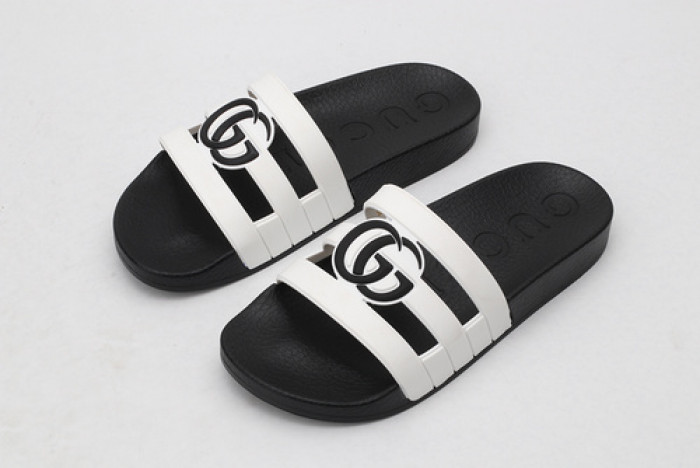 G DESIGNER SLIPPERS
