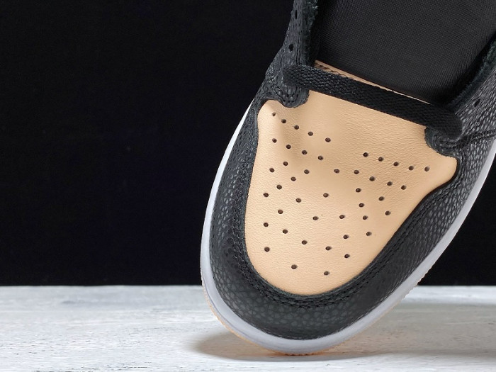 Jordan 1 Retro High Black Crimson Tint 555088-081