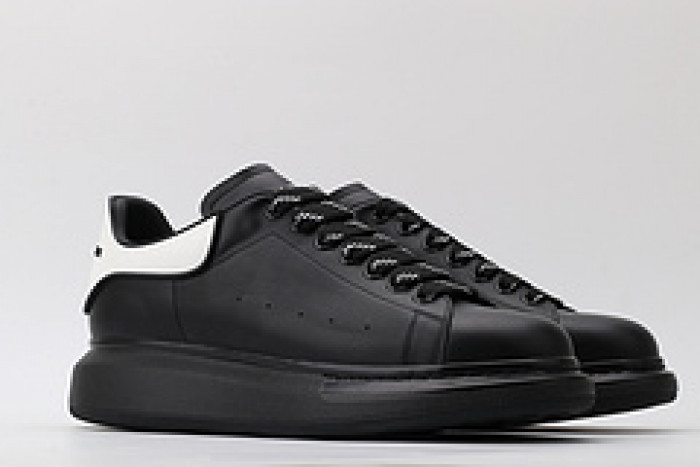 Alexander McQueen sneaker
