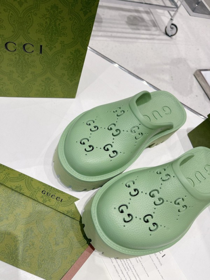 G DESIGNER SLIPPERS