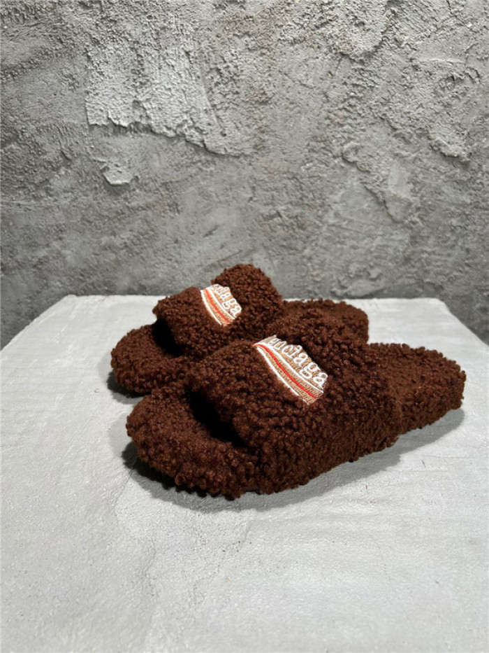 BLEN DESIGNER SLIPPERS