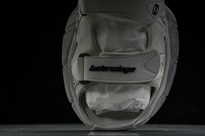 BLEN DESIGNER SLIPPERS