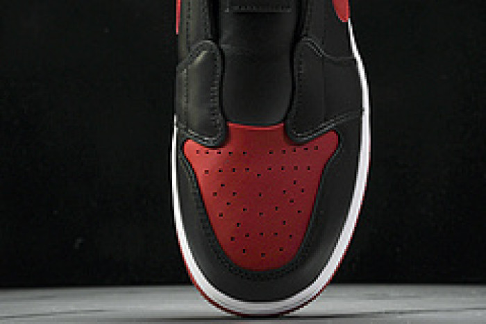 Air Jordan 1 Mule“Bred” FJ1214-001