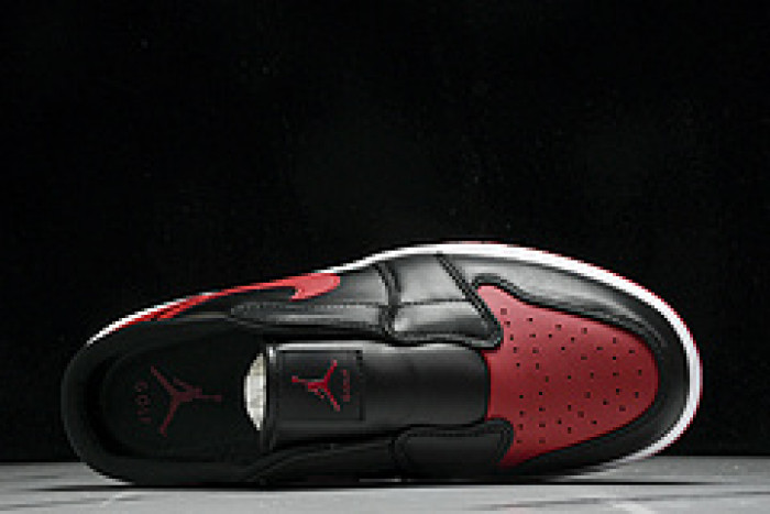 Air Jordan 1 Mule“Bred” FJ1214-001