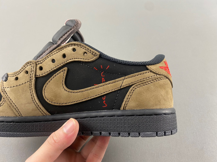 Travis Sco tt x Air Jordan 1 Low OG DM7866-202