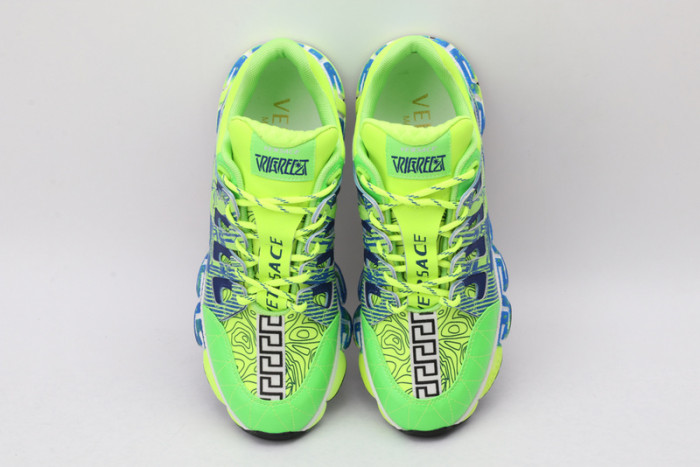 VER DESIGNER SNEAKERS