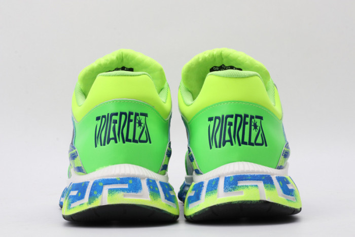 VER DESIGNER SNEAKERS