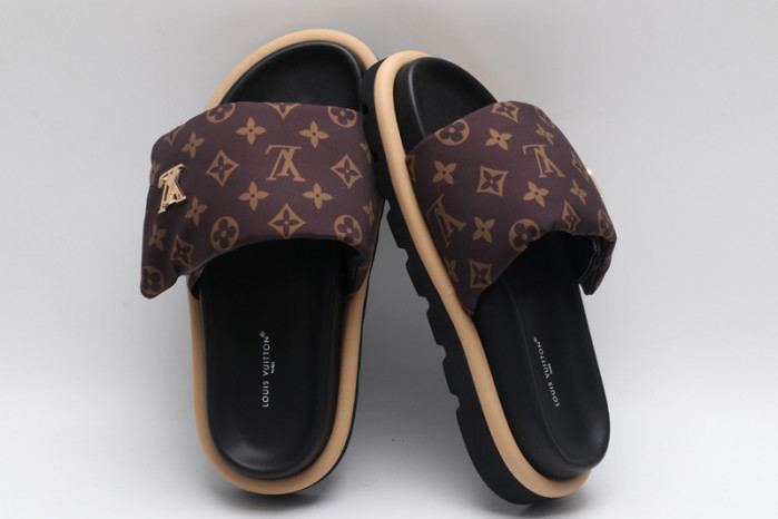 L&V SLIPPERS