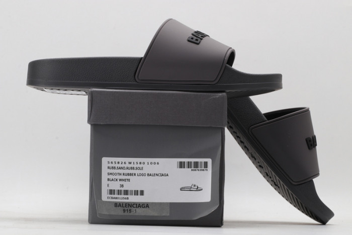 BLEN DESIGNER SLIPPERS