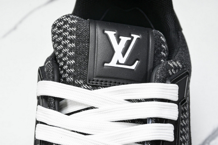 L&V SNEAKERS