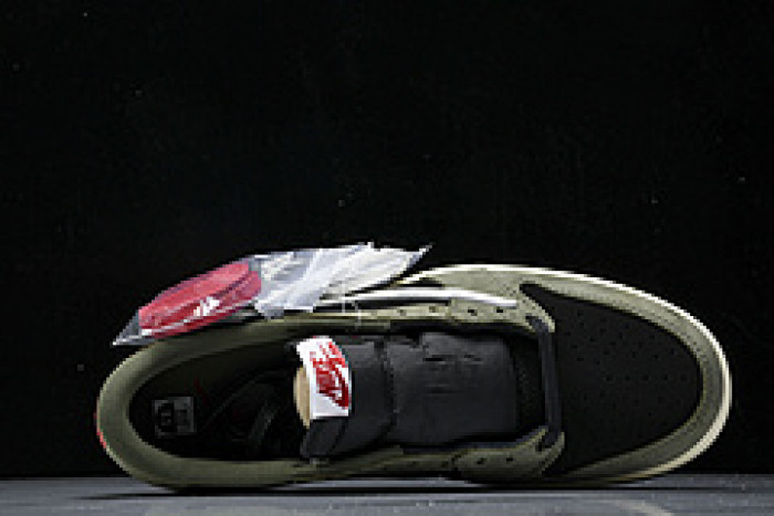 Travis Scott x Air Jordan 1 Low OG DM7866-002