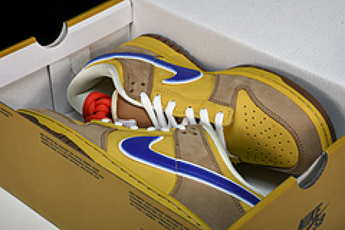 Nike SB Dunk Low Newcastle Brown Ale 313170-741