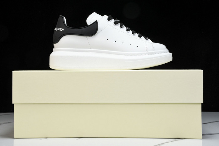Alexander McQueen sneaker