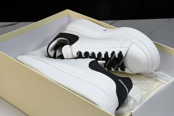Alexander McQueen sneaker