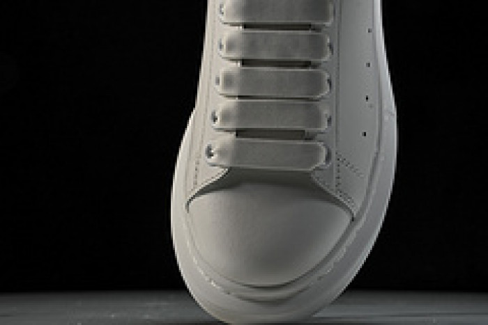 Alexander McQueen sneaker