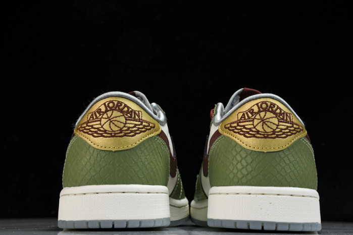 Air Jordan 1 Low OG“Year of the Dragon” FN3727-100