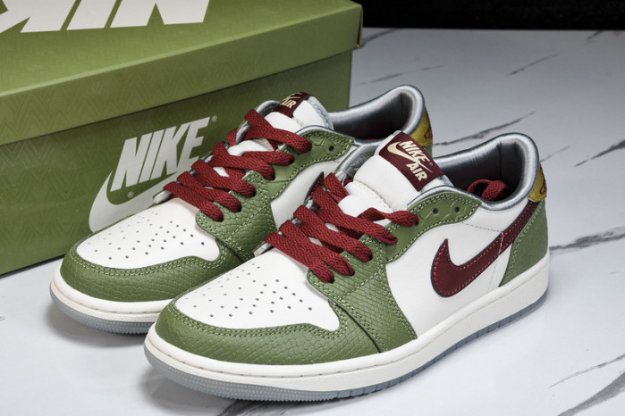 Air Jordan 1 Low OG“Year of the Dragon” FN3727-100