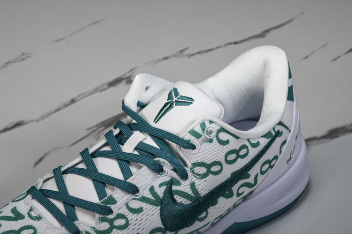 NIKE KOBE 8 PROTRO “Radiant Emerald” FQ3549-101