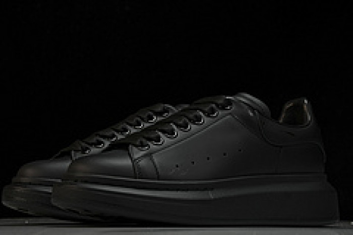 Alexander McQueen sneaker